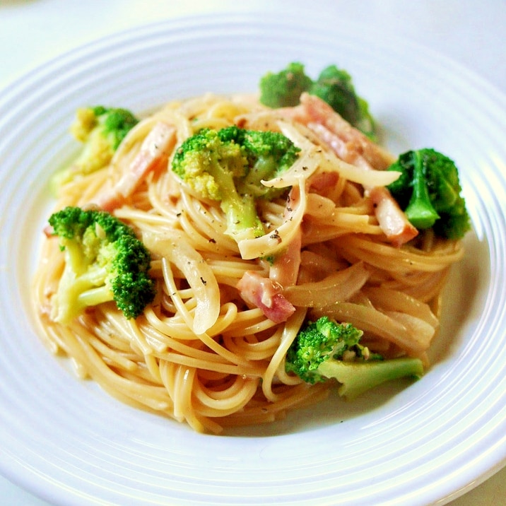 ブロッコリーとベーコンのクリームパスタ レシピ 作り方 By ねこすけ 楽天レシピ